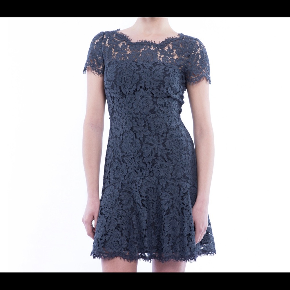 Diane Von Furstenberg lace cocktail dress🔥